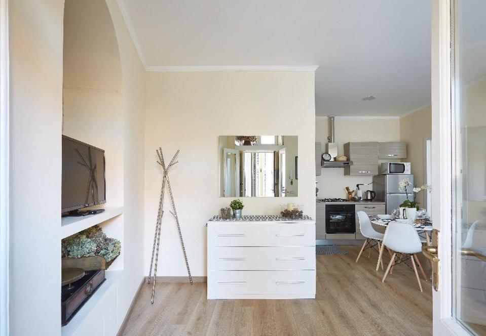 Beautiful Bohemian Apartment In Center Conditioned Air Como Exterior photo
