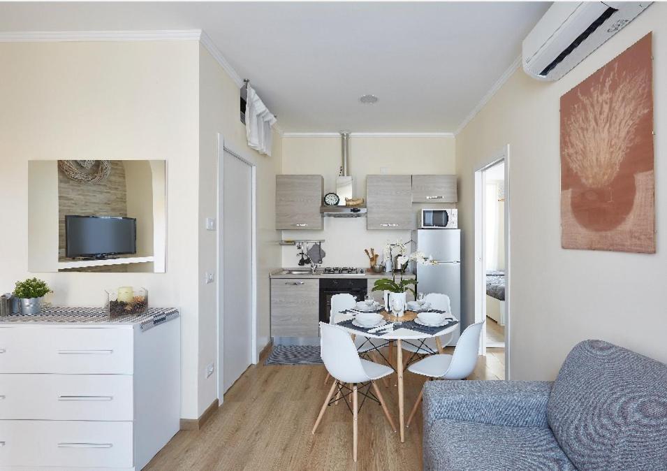 Beautiful Bohemian Apartment In Center Conditioned Air Como Exterior photo
